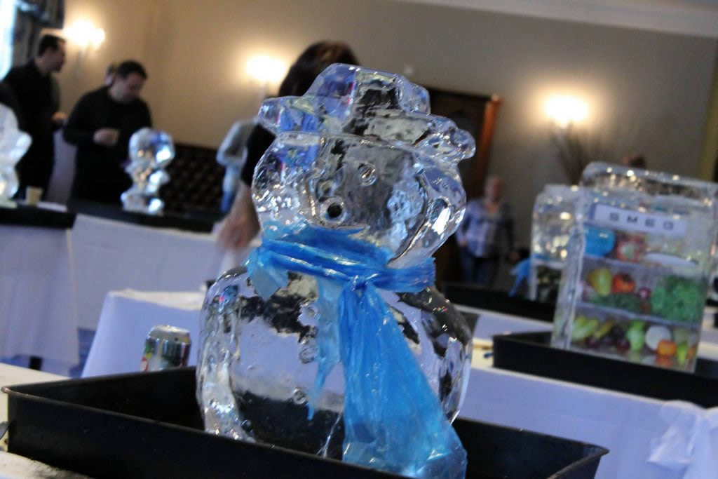 creative team building events