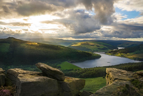 Ladybower Reservoir from Bamford Edge, Peak District