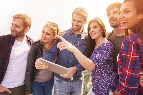 Exploring the city with colleagues on a treasure hunt